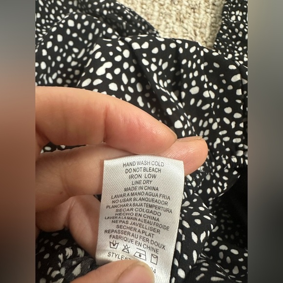 Altar’d State  Black and White Smocked Crop Blouse size S - Picture 9 of 9